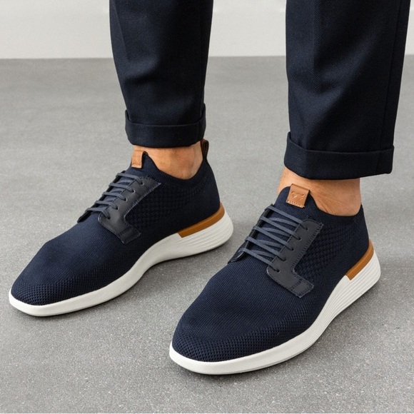 Wolf & Shepherd SwiftKnit Derby Like Walking on Clouds, Navy/White, Size 9 - Picture 2 of 13